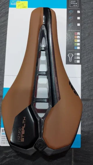 Sillín PRO Stealth Carbon Negro/Marrón