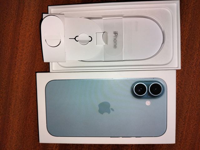 Caja iPhone 16