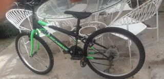 Bicicleta Unisex Mediana + Casco y Guantes