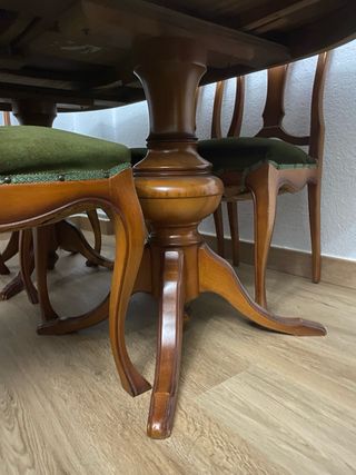 Mesa comedor y 6 sillas madera y terciopelo