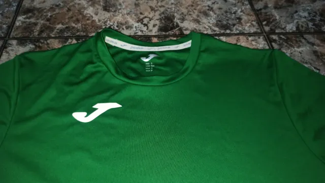 Camiseta deportiva Joma verde