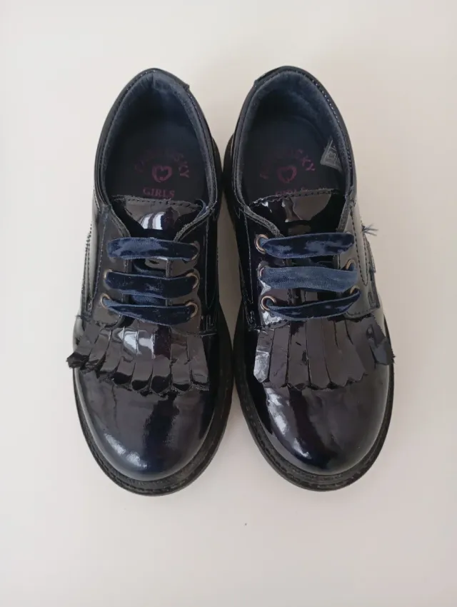 Zapatos Pablosky Niña Azul Charol
TALLA 30