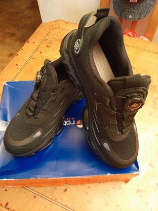 Zapatillas de seguridad negras sin usar