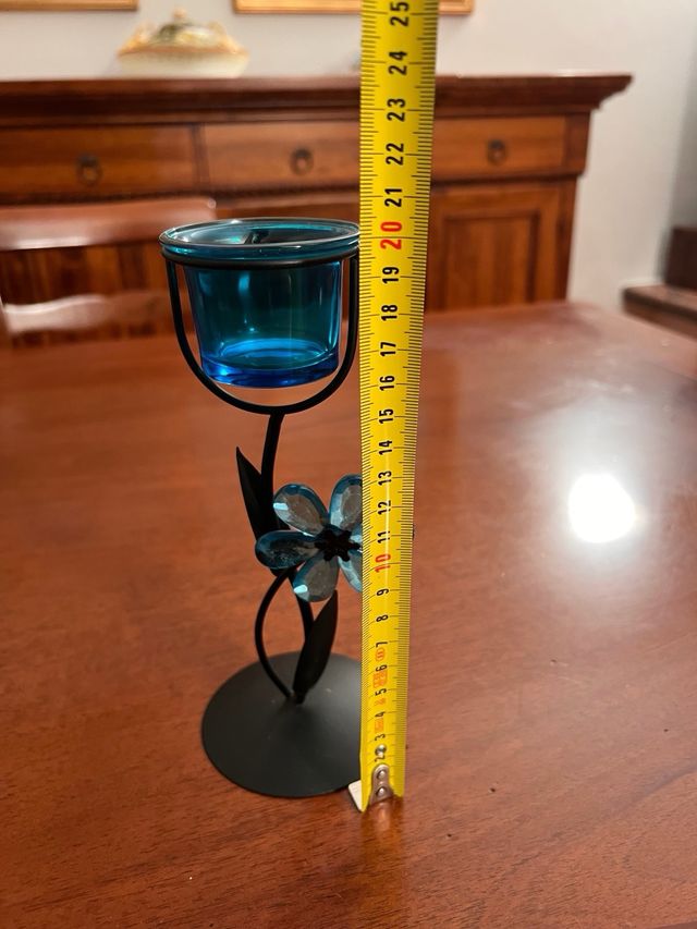 Portacandele in ferro con fiore blu