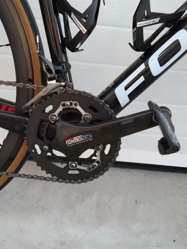 Bicicleta de carretera de carbono Focus