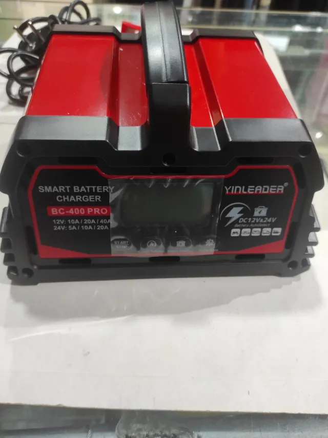 Cargador Batería Coche  BC-400 PRO a estrenar