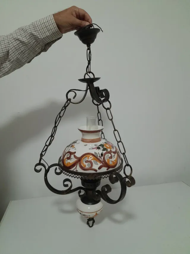 Candil metal y cerámica pintada