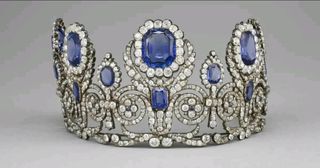 Diadema de diamantes y zafiros