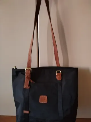 Borsa Bric's nera con dettagli marroni