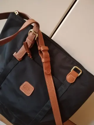 Borsa Bric's nera con dettagli marroni