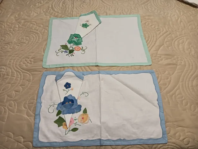 Salvamanteles de tela bordados