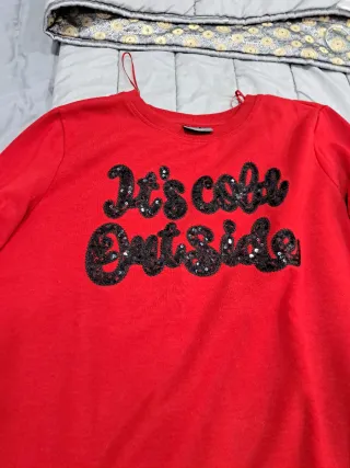 Blusa roja manga larga con lentejuelas