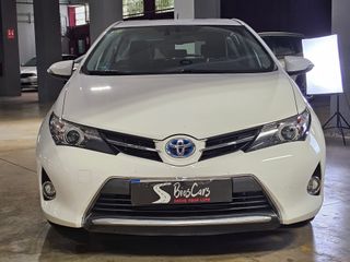 TOYOTA Auris Hybrid Advance