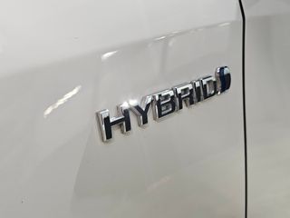 TOYOTA Auris Hybrid Advance