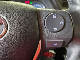 TOYOTA Auris Hybrid Advance
