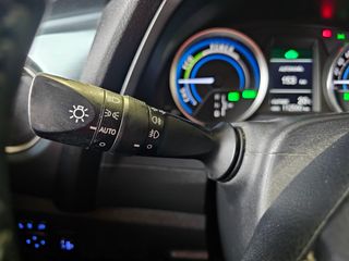 TOYOTA Auris Hybrid Advance
