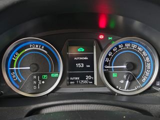 TOYOTA Auris Hybrid Advance