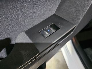 TOYOTA Auris Hybrid Advance
