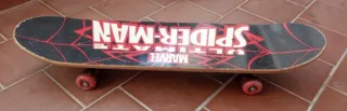 Monopatín Spiderman