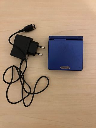 Nintendo Game Boy Advance SP + 3 Juegos. 