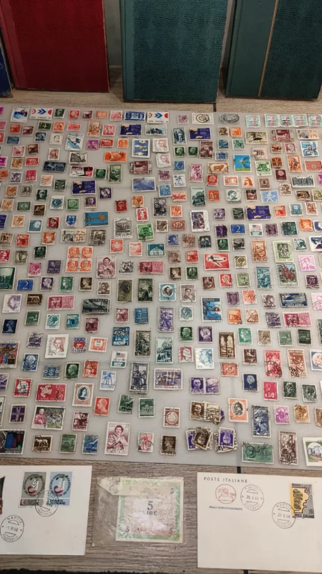 Lotto " 1600 francobolli originali circolati"