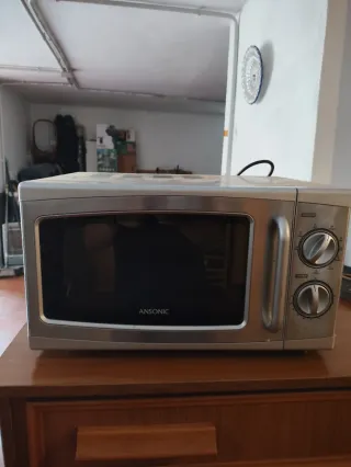Microondas Ansonic Plata