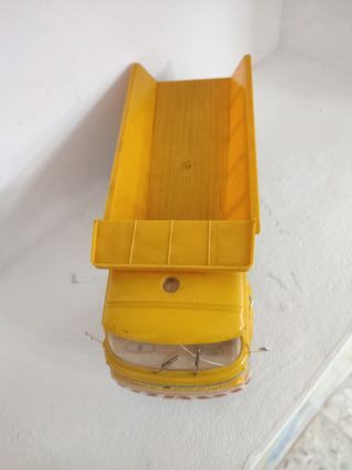Volquetón Payá para piezas.