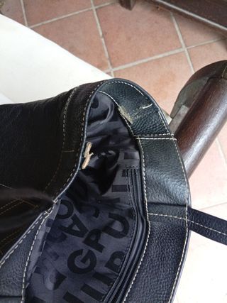 Bolso negro de piel