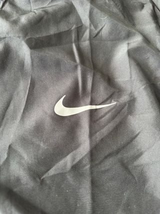 Conjunto deportivo Nike negro