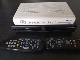 Decoder Sky HD con telecomando