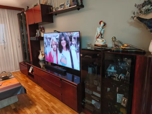 Mueble de comedor de madera