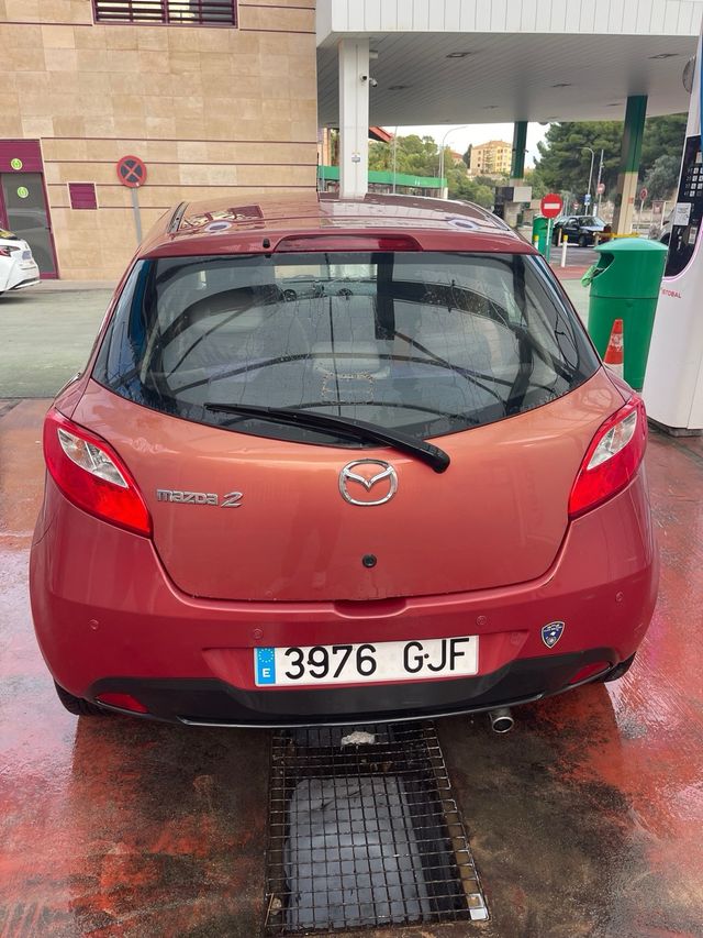 Mazda 2 2012