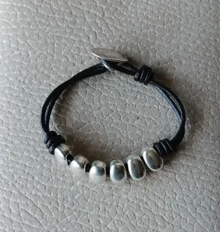Lote de 2 pulseras cuero y plata