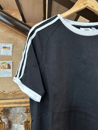 Camiseta Adidas Originals Negra