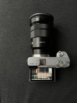 Cámara Sony a6300 4K + Objetivo 18-105 f/4 G OSS