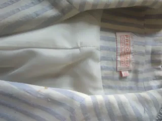 Chaqueta blazer de rayas blanco roto y azul