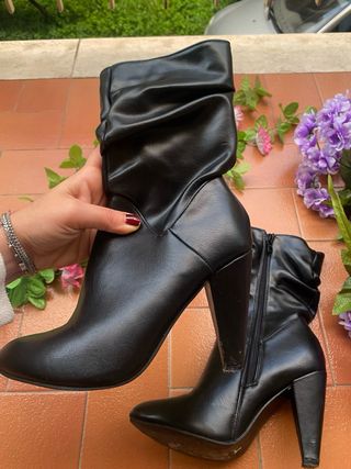 Stivali neri donna con tacco! 