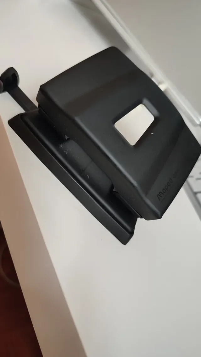 Perforadora de papel 2 agujeros