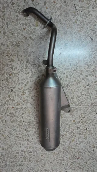 Tubo de escape Honda Dylan y amortiguadores