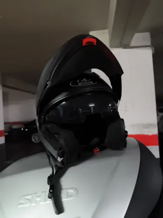 Casco de moto modular negro