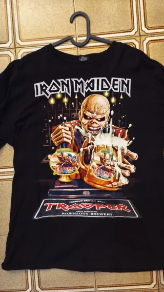 Camiseta Iron Maiden Trooper Negra