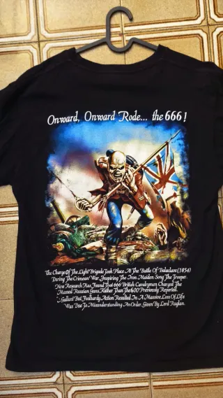 Camiseta Iron Maiden Trooper Negra