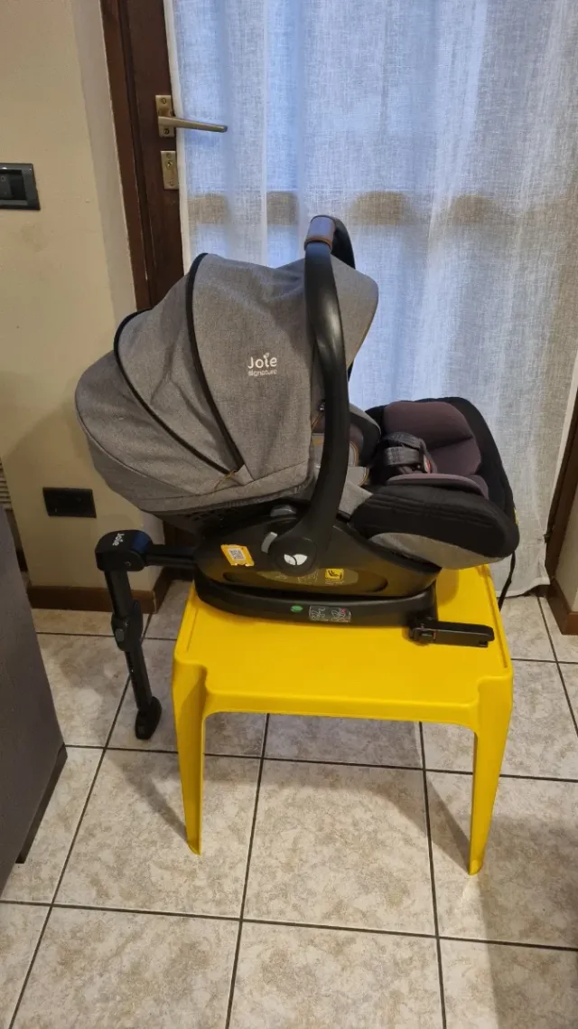 Ovetto Joie i-Level Recline con base auto