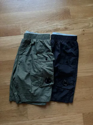 Pack 2 Pantalones/ bañadores CP Company Talla S