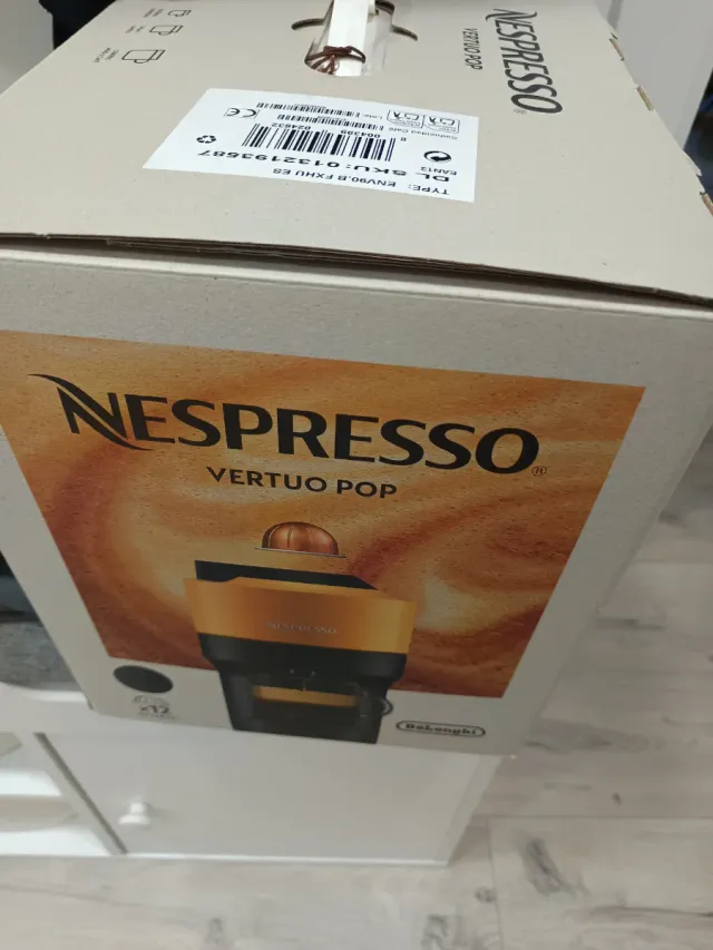 Cafetera Nespresso Vertuo Pop negra