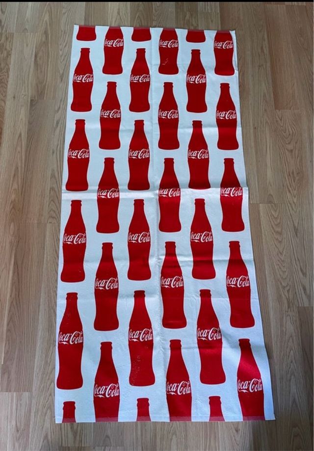 Toalla Coca Cola Roja y Blanca