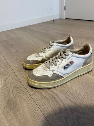 Autry Zapatillas Beige y Blancas