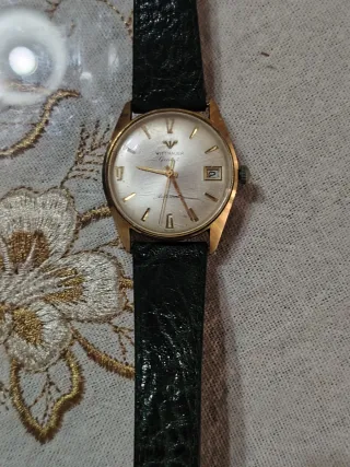 Reloj Wittnauer Vintage dorado y Negro