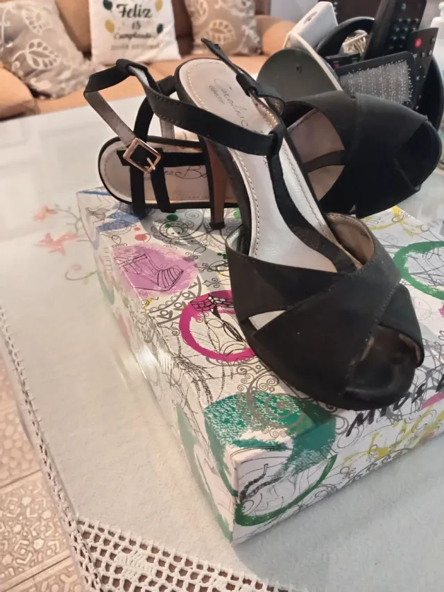 Zapatos salón de señora para celebraciones