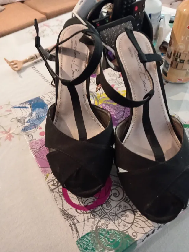 Zapatos salón de señora para celebraciones